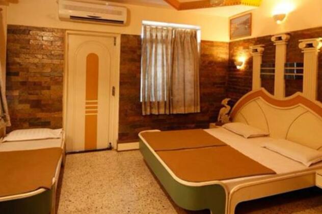 Hotel Samrat Nashik - Photo2
