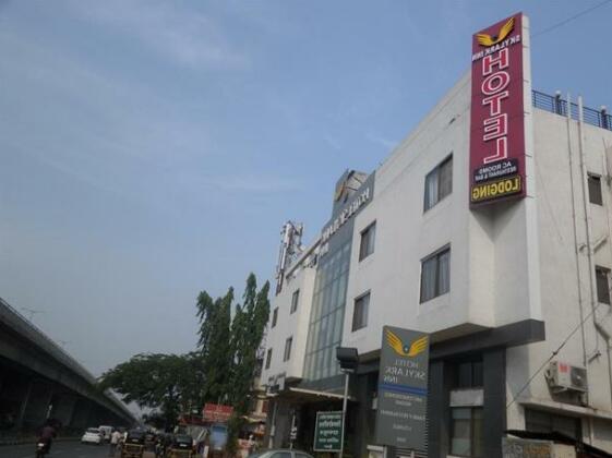 Hotel Skylark Inn Nashik - Photo3