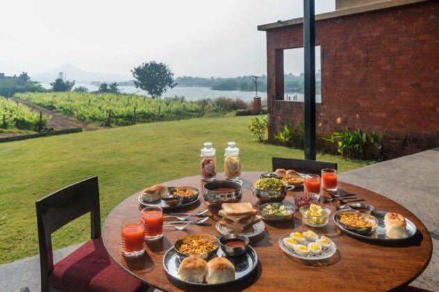 SaffronStays Rose by the Lake - Photo2
