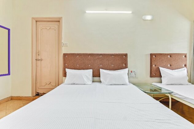 SPOT ON 48335 Hotel Kuber Lodge - Photo4