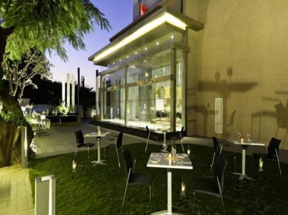 The Ren Hotels - Photo2