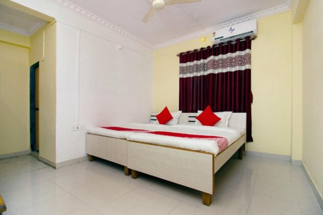 OYO 30093 Hotel Sai Shraddha - Photo4
