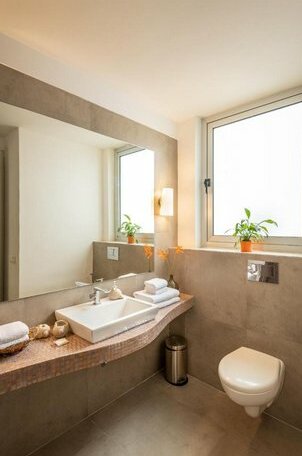 El - Arbol Apartments - Photo4