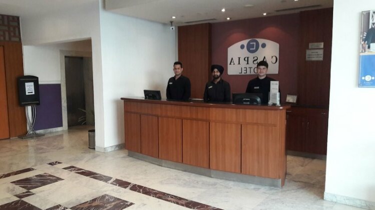 Caspia Hotel New Delhi Shalimar Bagh - Photo3