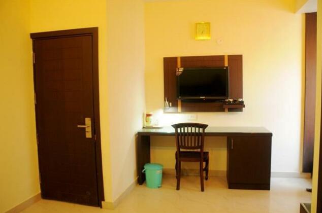 Check In Room RK Ashram - Photo4