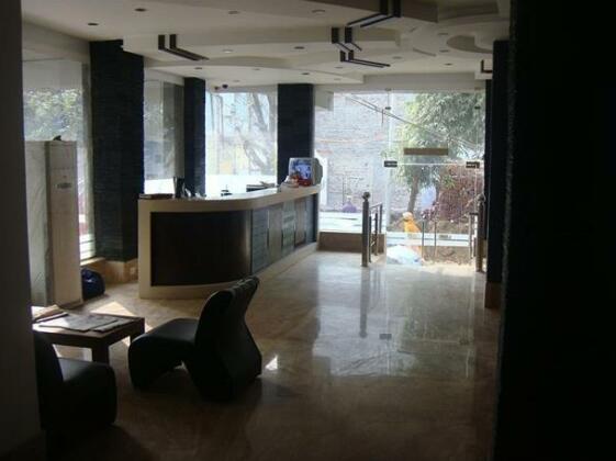 Check In Room RK Ashram - Photo5