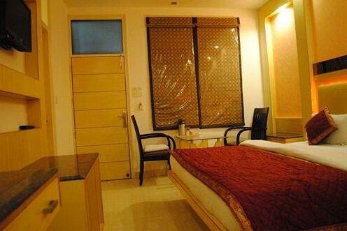 Hotel Baba Deluxe New Delhi - Photo2