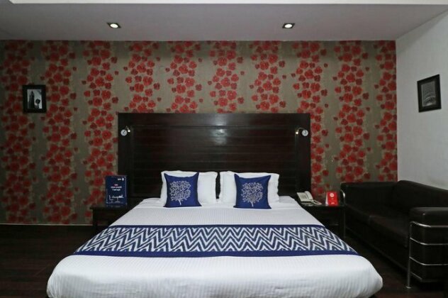Hotel Chalet New Delhi - Photo2