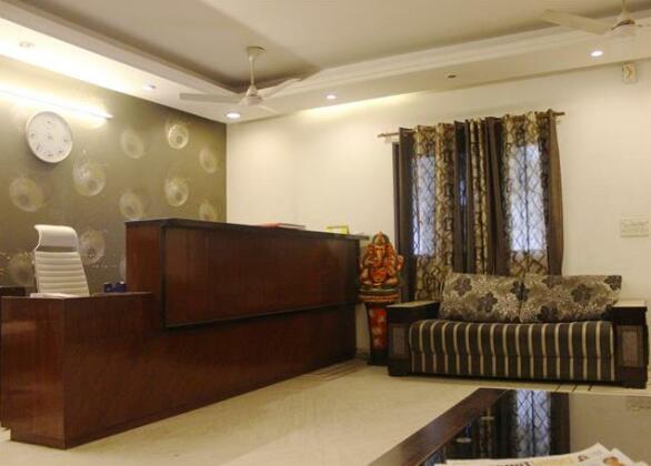 Hotel Delhi Marine Club C-8 - Photo2