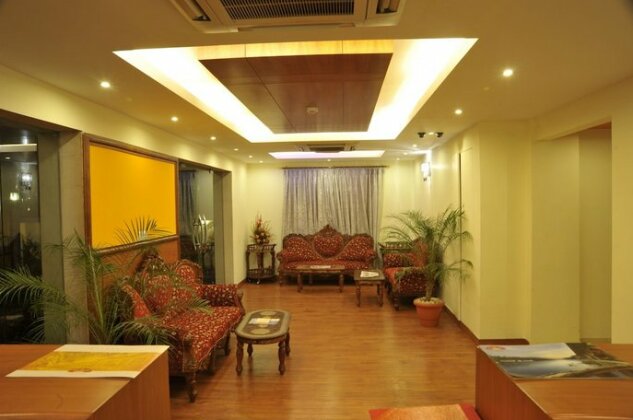 Hotel Emarald New Delhi - Photo4