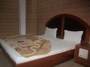 Hotel New Anand Niwas - Photo2