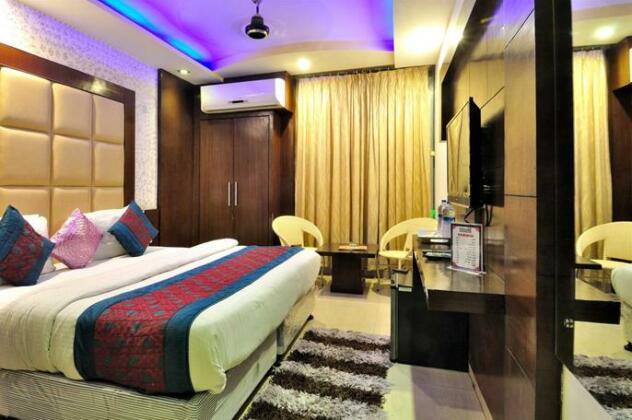 Hotel Shelton New Delhi - Photo2