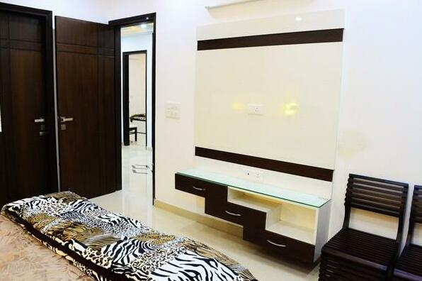 Luxury 3 B/R Bedroom Apartments U 1 - Photo5