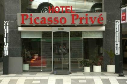 OYO 2637 Hotel Picasso Prive