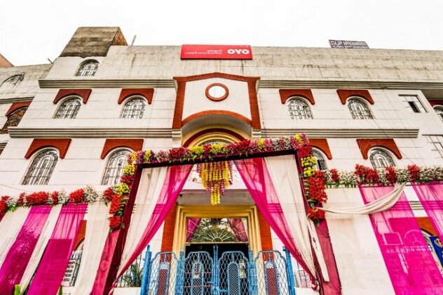OYO Flagship 27968 Vishwakarma Palace