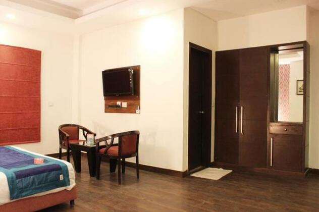 OYO Rooms DLF Phase 3 - Photo4
