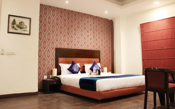 OYO Rooms DLF Phase 3 - Photo5