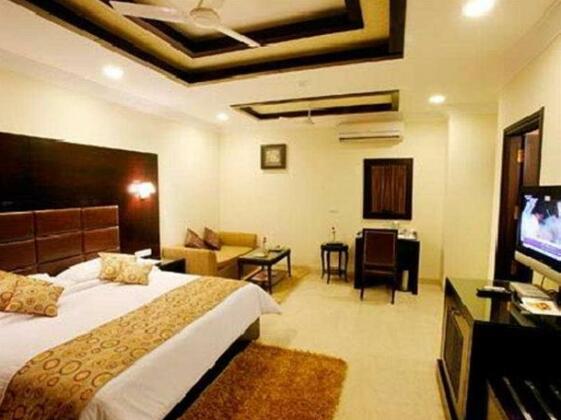 Parkland Nehru Enclave Hotel New Delhi - Photo5