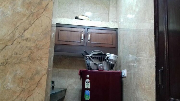 Posh S Delhi Foreigners Place Luxury Room With Private Kitchen Washroom And Fridge V Safe For Fem - Photo4