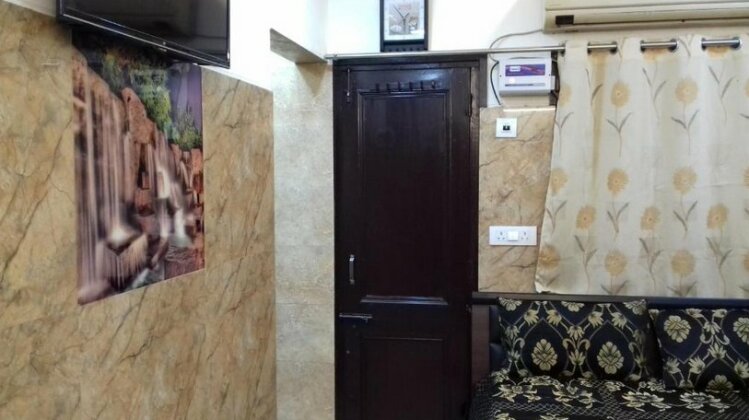 Posh S Delhi Foreigners Place Luxury Room With Private Kitchen Washroom And Fridge V Safe For Fem - Photo5