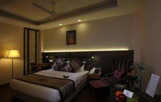 The JRD Luxury Boutique Hotel - Photo4