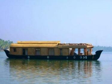 The Lotus - Houseboat