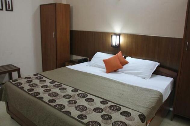 Marks Hotel Noida - Photo2