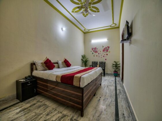 OYO 14246 Onella Rooms Noida - Photo2
