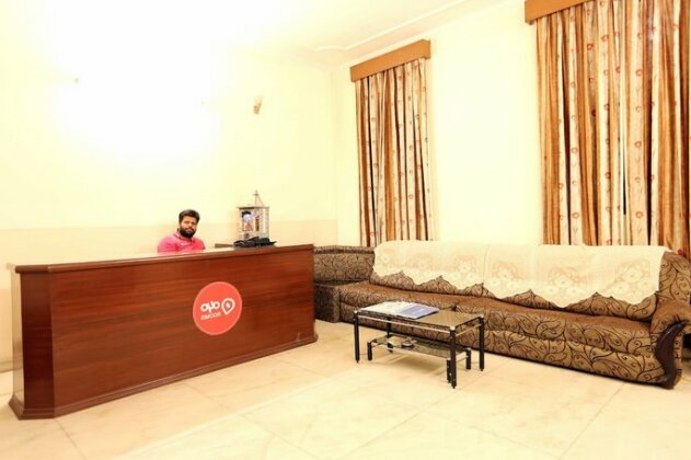 OYO 402 Hotel Noida Residency - Photo4