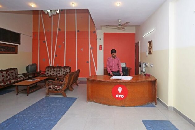 OYO 598 Hotel B K House Noida - Photo4