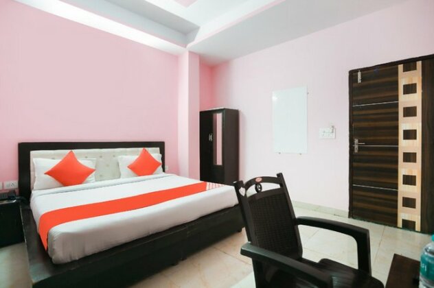 OYO 69734 Hotel Noida Hub - Photo2