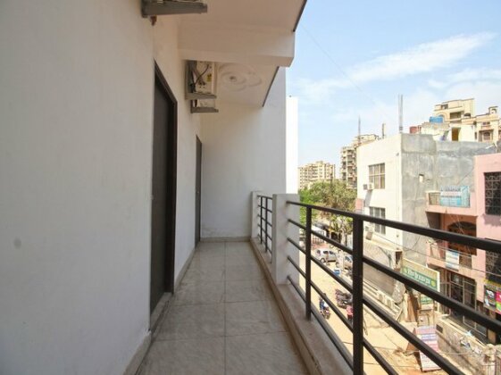 OYO 709 Hotel Cross Winds - Photo5
