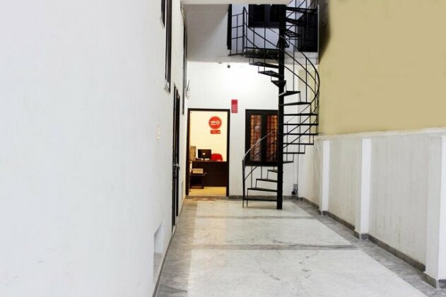 OYO Rooms Noida OIDB Sector 70 - Photo2