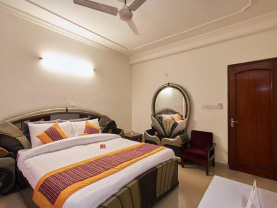 Oyo Rooms Noida Sector 15 - Photo5