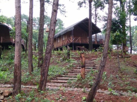 Roinam Retreat