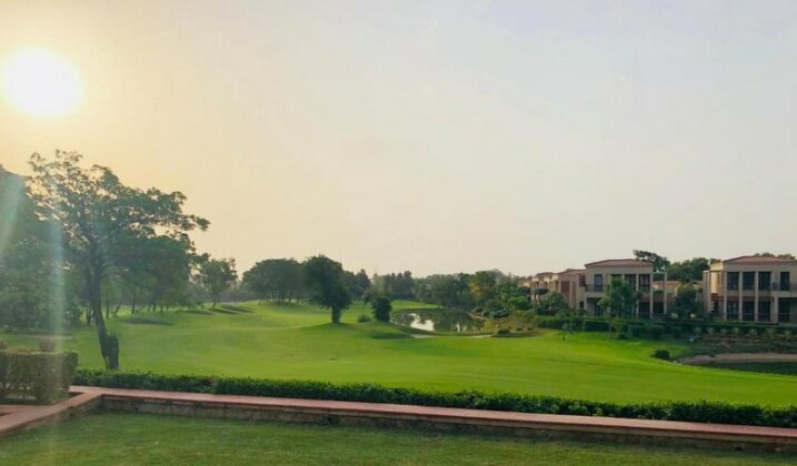 Beautiful Apartments at Tarudhan Valley Golf Resort Manesar
