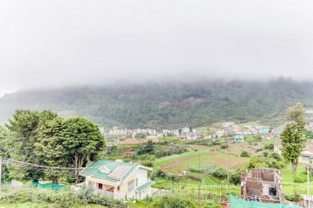 Compact 1BR Homestay Ooty - Photo2