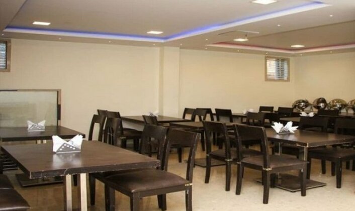 FabHotel De Santosh Residency - Photo3