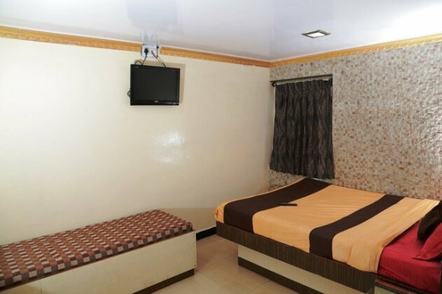 Hotel Adarsh International - Photo2