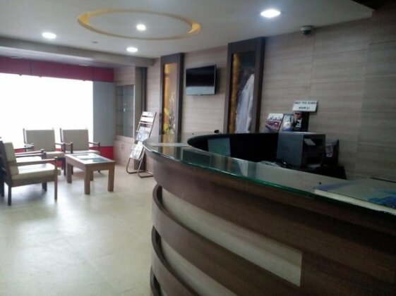 Hotel Preethi Palace - Photo3
