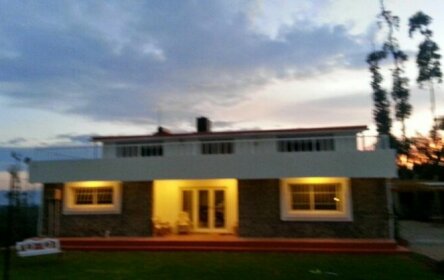 Mountain Top Holiday Home Ooty