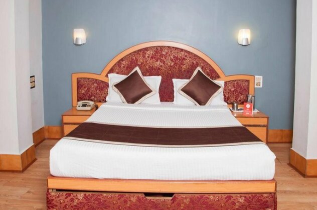 OYO 10068 Hotel Rathna - Photo3