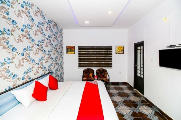 OYO 37233 White Residency - Photo2
