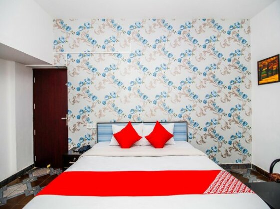 OYO 37233 White Residency - Photo5
