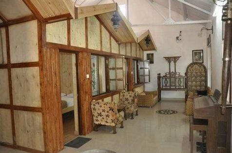 Suraaj Palace - A Heritage Bungalow - Photo3