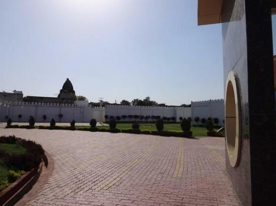 Hardik Resort - Photo2
