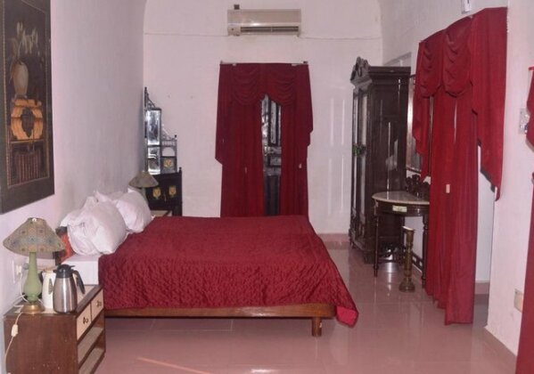 Sheesh Mahal - Photo4