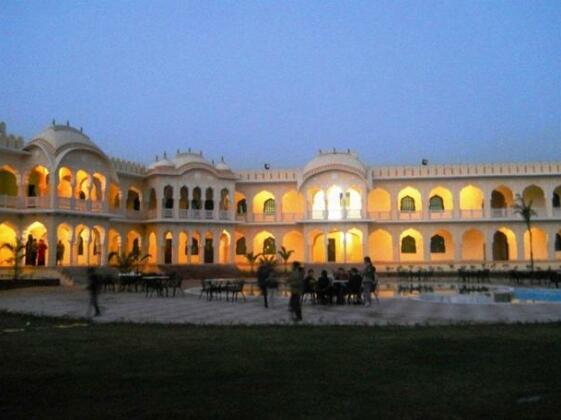 V Resorts RajMahal - Photo2