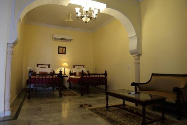 V Resorts RajMahal - Photo4