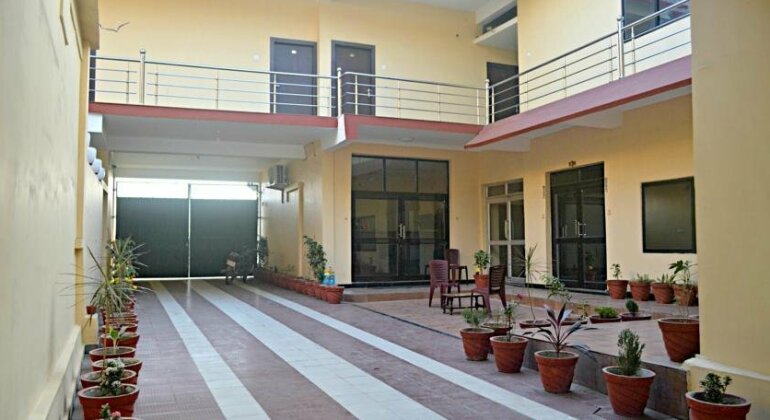 Hotel Bhammars - Photo2
